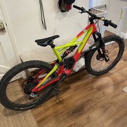 Specialized S Works Enduro Carbon Size L  Mtb   Enve wheels Chris King Hub