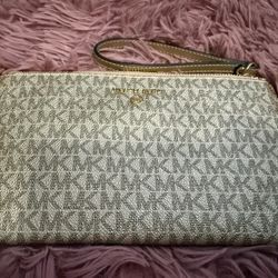 Michael Kors Wristlet