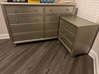 Beautiful Silver Glam Dresser Set – 2 Pieces
