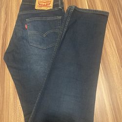 Levi’s Jean Size 29x32                                     N