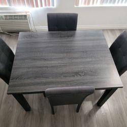 Ashley Dining Table Set (+4 chairs) 