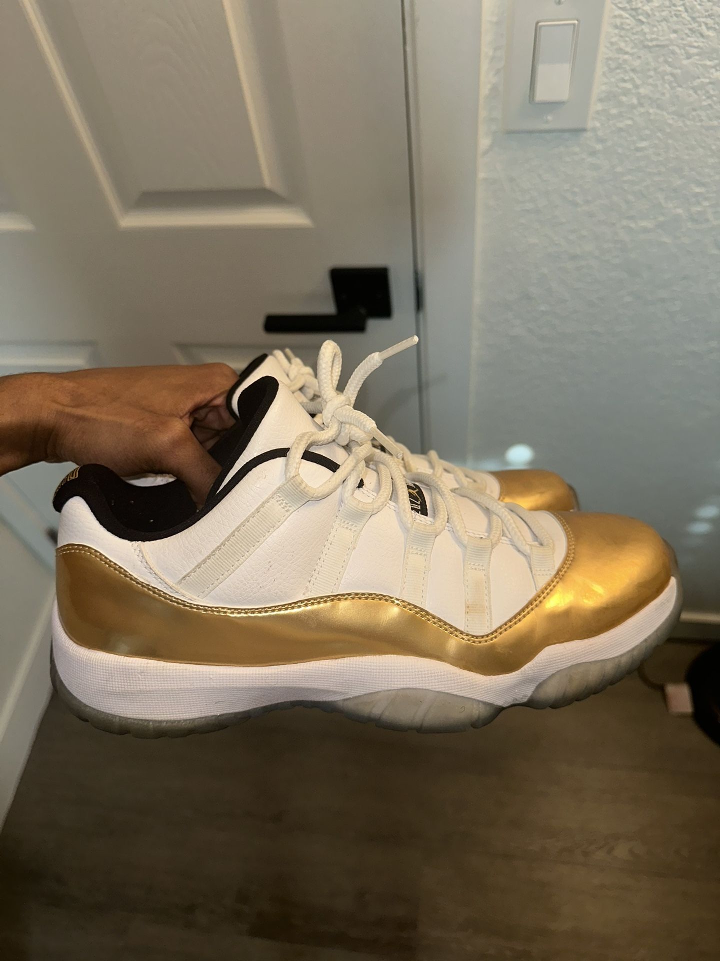 Jordan 11 lows closing ceremony