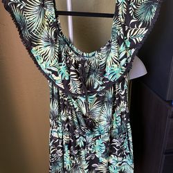 New Women’s Romper Shorts  Size L
