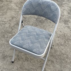 MECO USA Set Of 3 Cushioned Folding Chairs