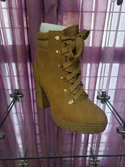Brown boot brand new never used