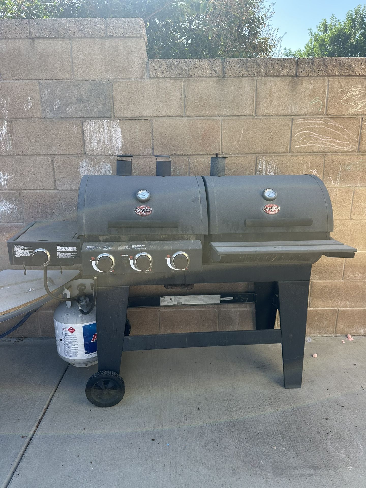 Char-Griller Dual BBQ – Gas & Charcoal Combo Grill (As Is)