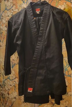 karate uniform fits children
