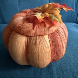 Pumpkin Decor With Lid Made If Natural Woven Materials