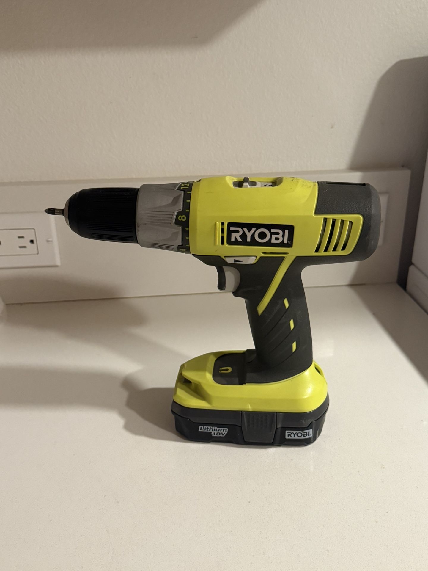 Power Drill With Battery