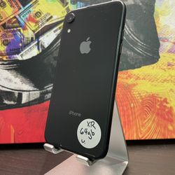 Apple iPhone XR 64GB Unlocked Desbloqueado