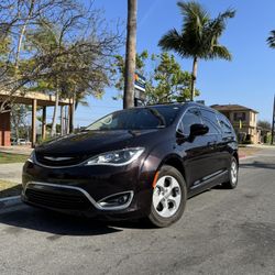 2018 Chrysler Pacifica Hybrid