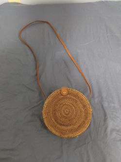 Round Rattan Purse like new
