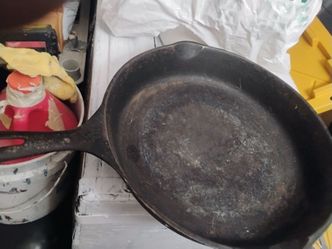 Castiron  frying pan