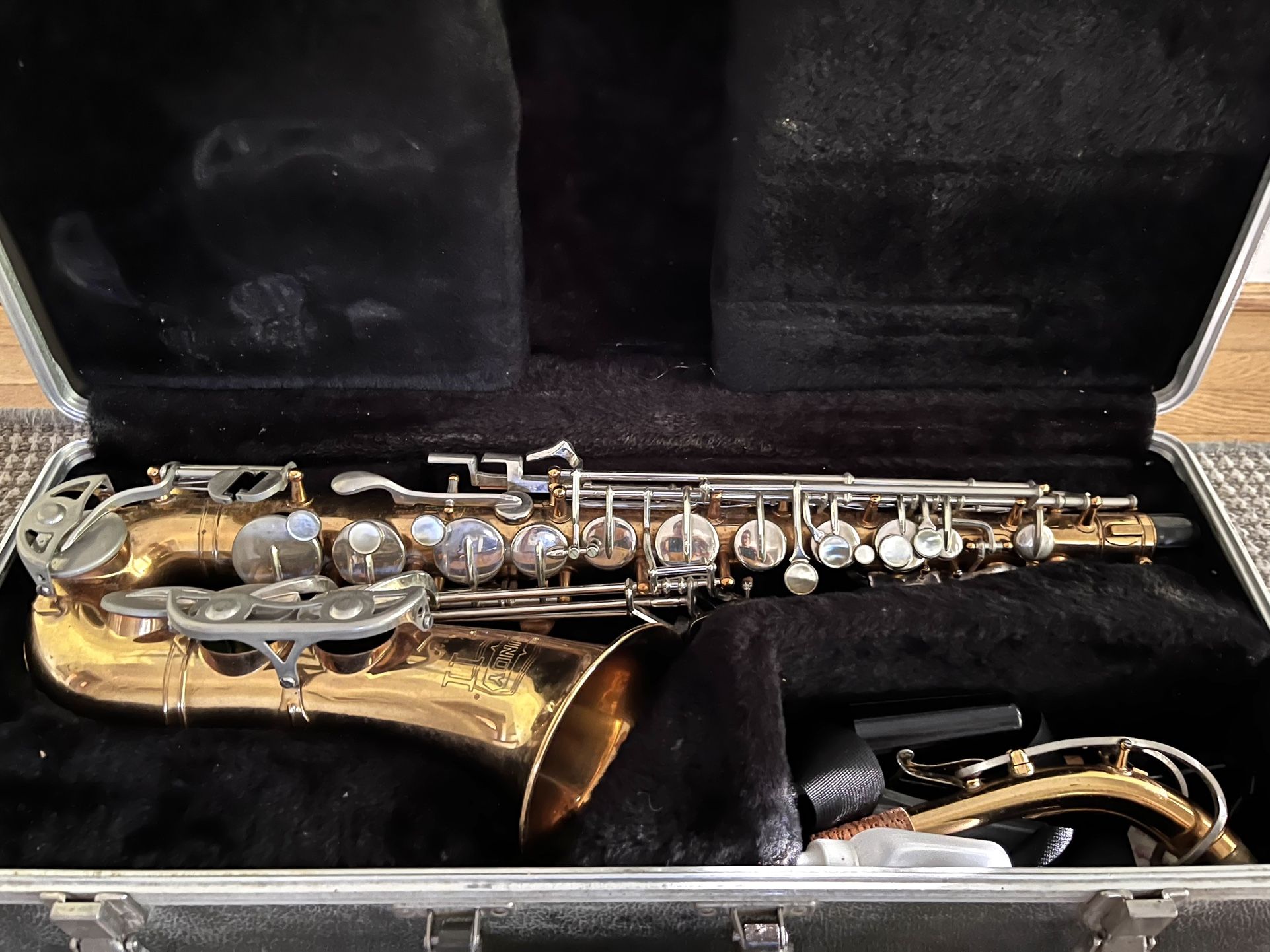 Selmer Bundy II Alto Saxophone 