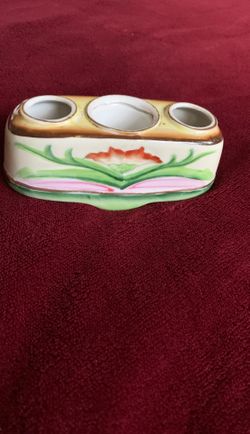 Vintage occupied japan salt and pepper holder
