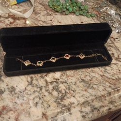 Pulsera En Baño De Oro De 18k Con Zirconias Alrededor