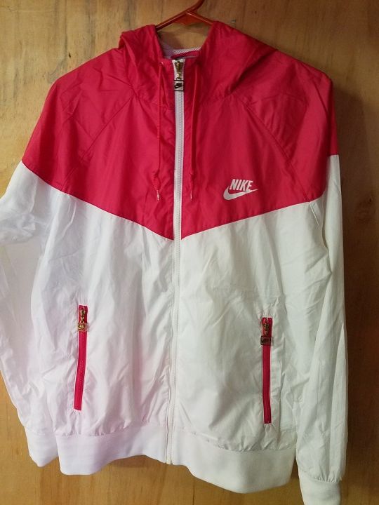 nike windbreaker