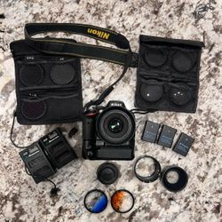 Nikon D5100 - Like New