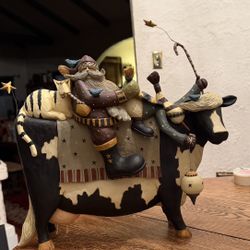 Large Williraye "Hold On Tight" WW2388 Santa Cow Figurine Christmas