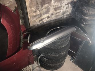 93-94 Toyota T100 parts doors, engines parts
