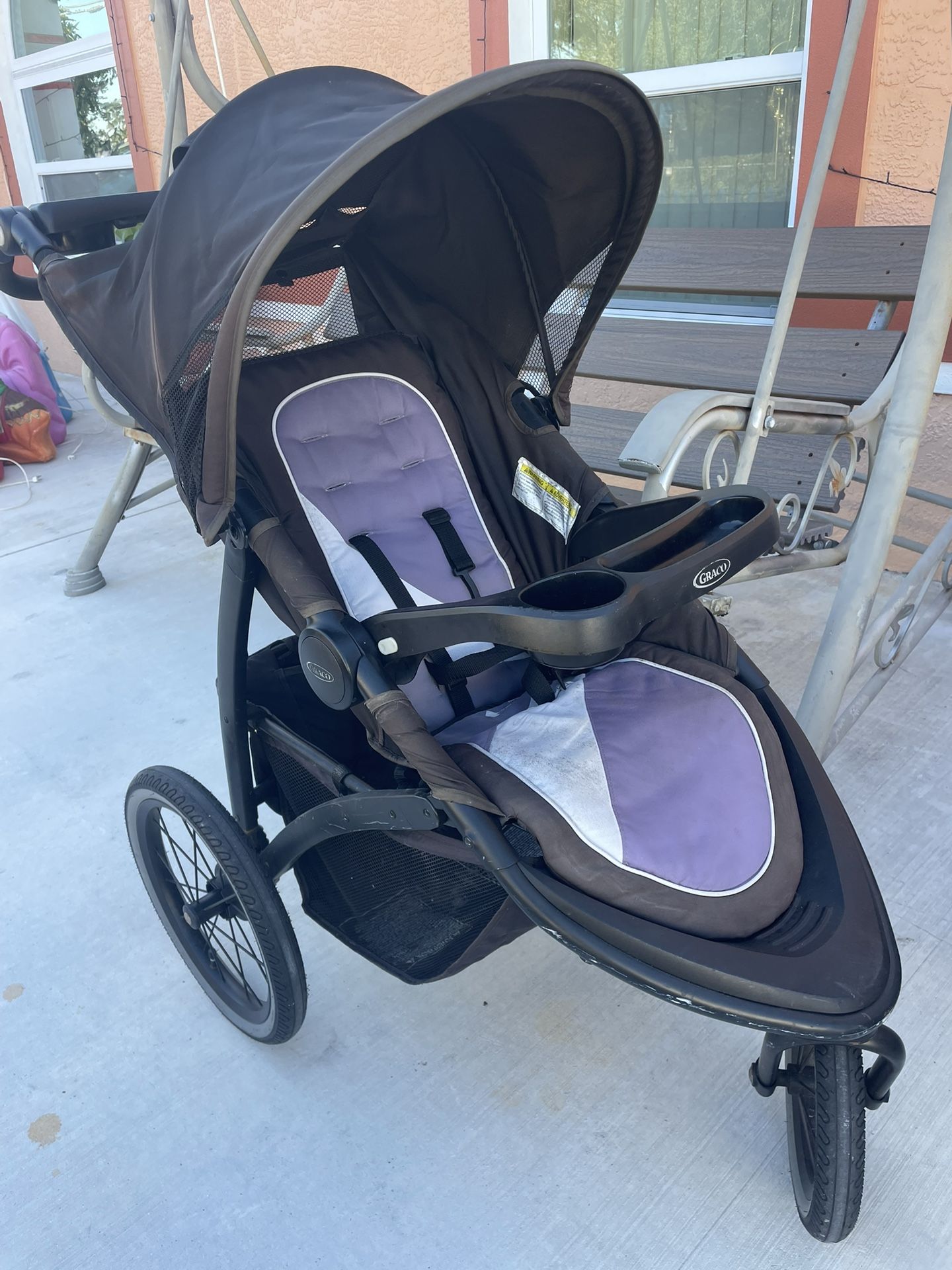 Very strong 3 wheel car in good condition needs cleaning