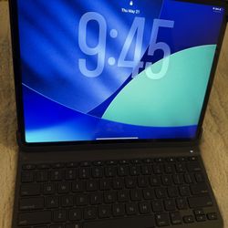 iPad Pro 12.9 inch (3rd Generation) Bundle