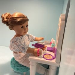 My Life As A Vanity And Accessories For 18” dolls. (DOLL NOT INCLUDED). Fits Dolls From Our Generation, My Life,and American Girl(FIRM PRICE)