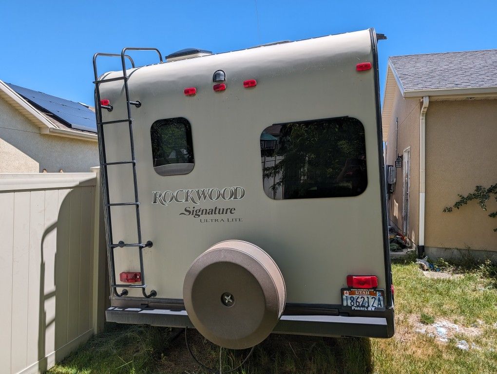 2015 Rockwood 8620