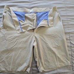 Peter Millar Men’s Golf Shorts – Size 36