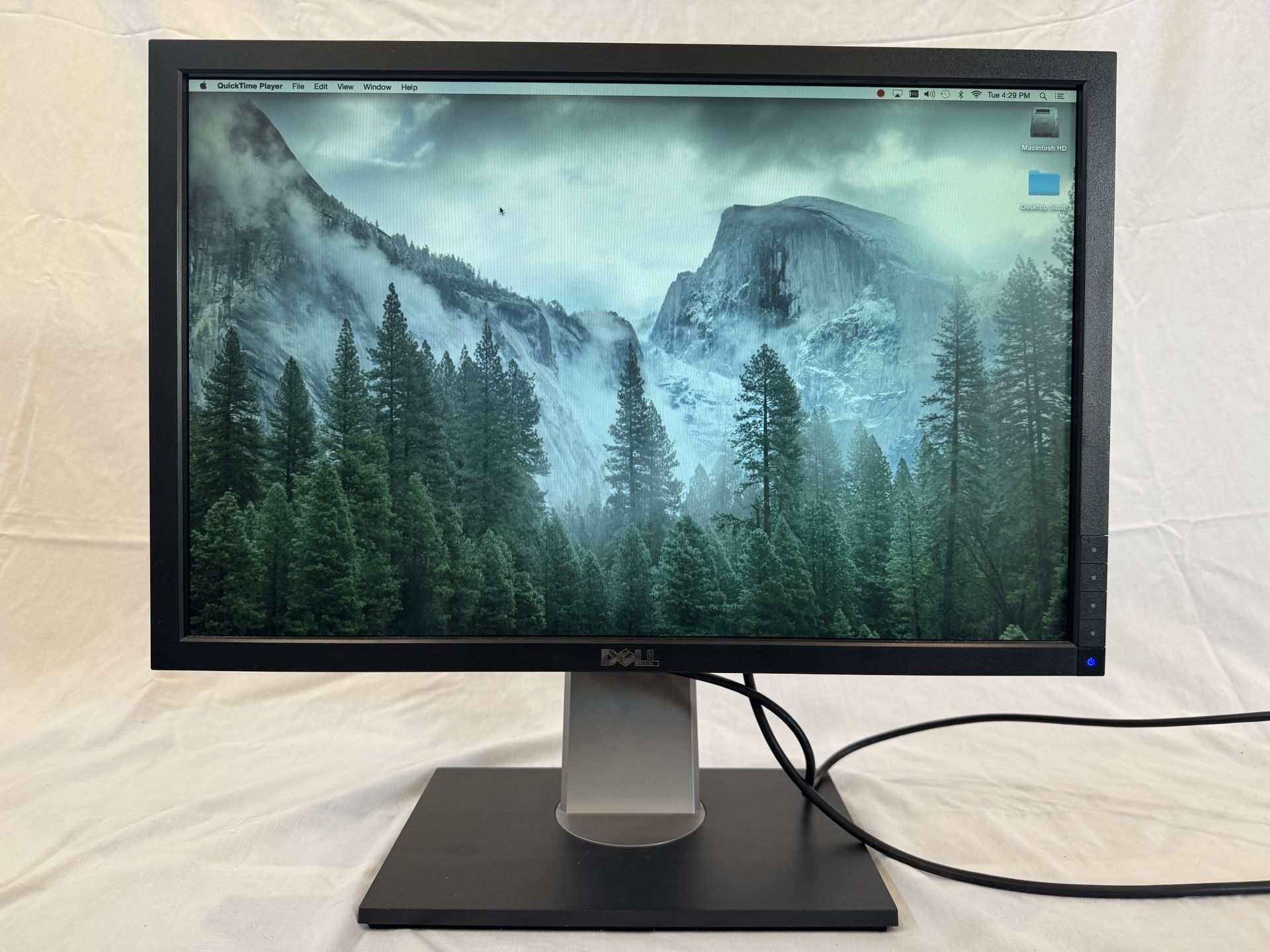 Dell P2210t 22-inch LCD monitor