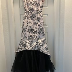 Size 6 Mermaid Style Prom Dress