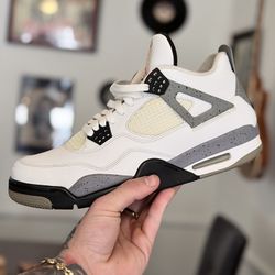 Awesome 😎 !! 2012 White Cement Jordan 4 Size 10 !!