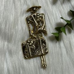 Vintage woman suitcase elegant Gold Tone Brooch
