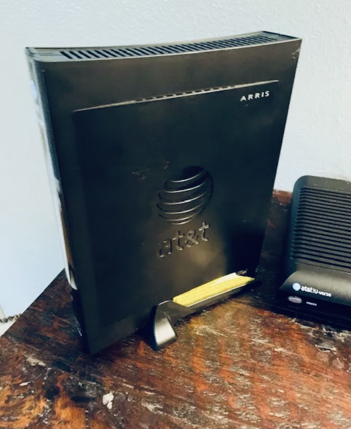 ATT UVERSE Wireless and Cable Bundle Router, Box, Remote for Sale in