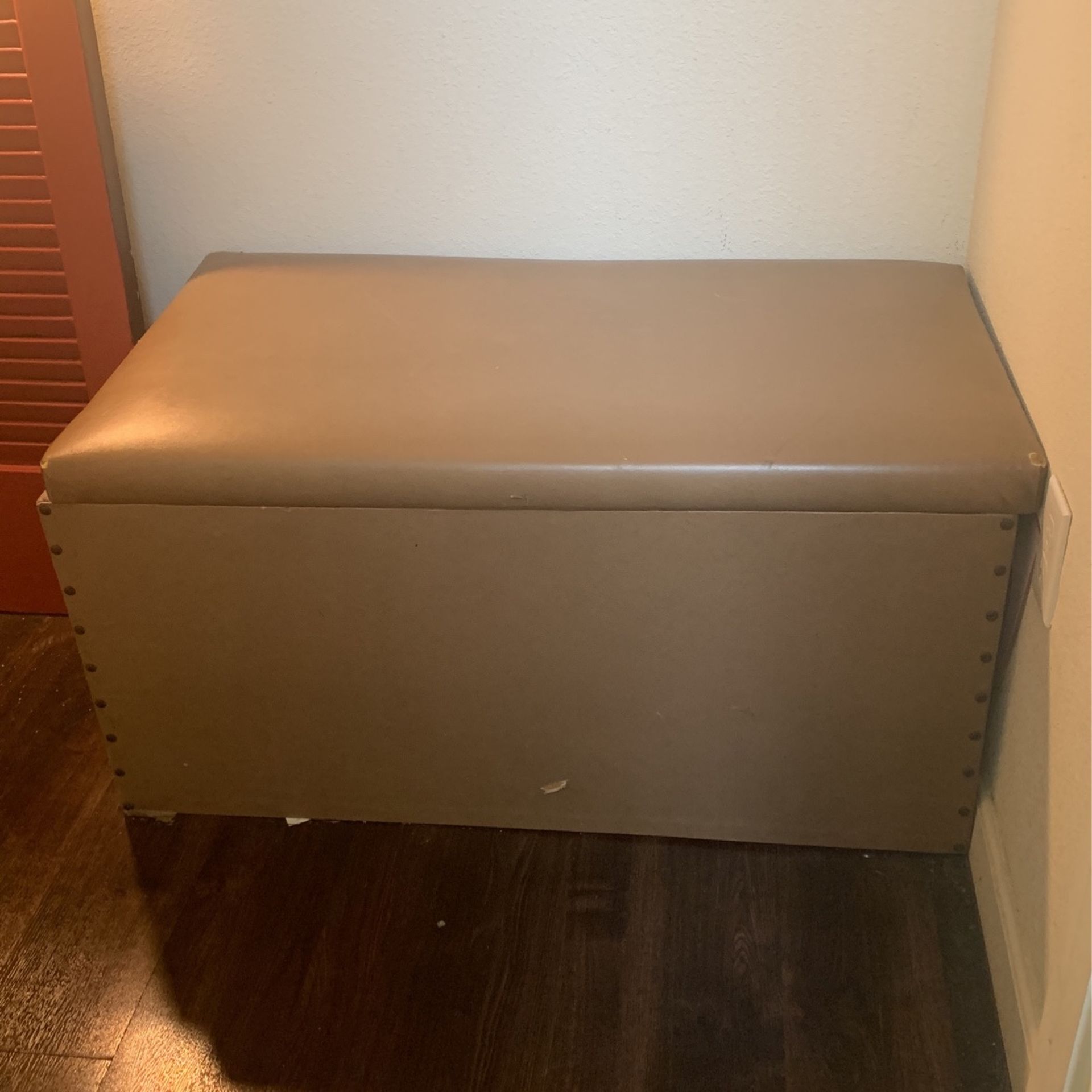 Free Bench To Home In NEED Pickup By 10 Or sat