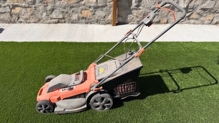 Black & Decker 20 in. 13 amp Corded Electric Walk Behind Push Lawn mower