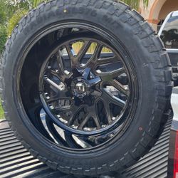 22” Fuel 8 Lug Rims With Brand New Tires