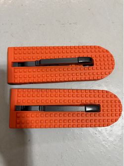 Pair of Rightline Gear Moki Door Steps – Like New