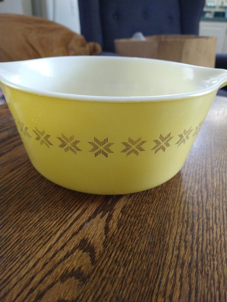 Antique Pyrex Bowl