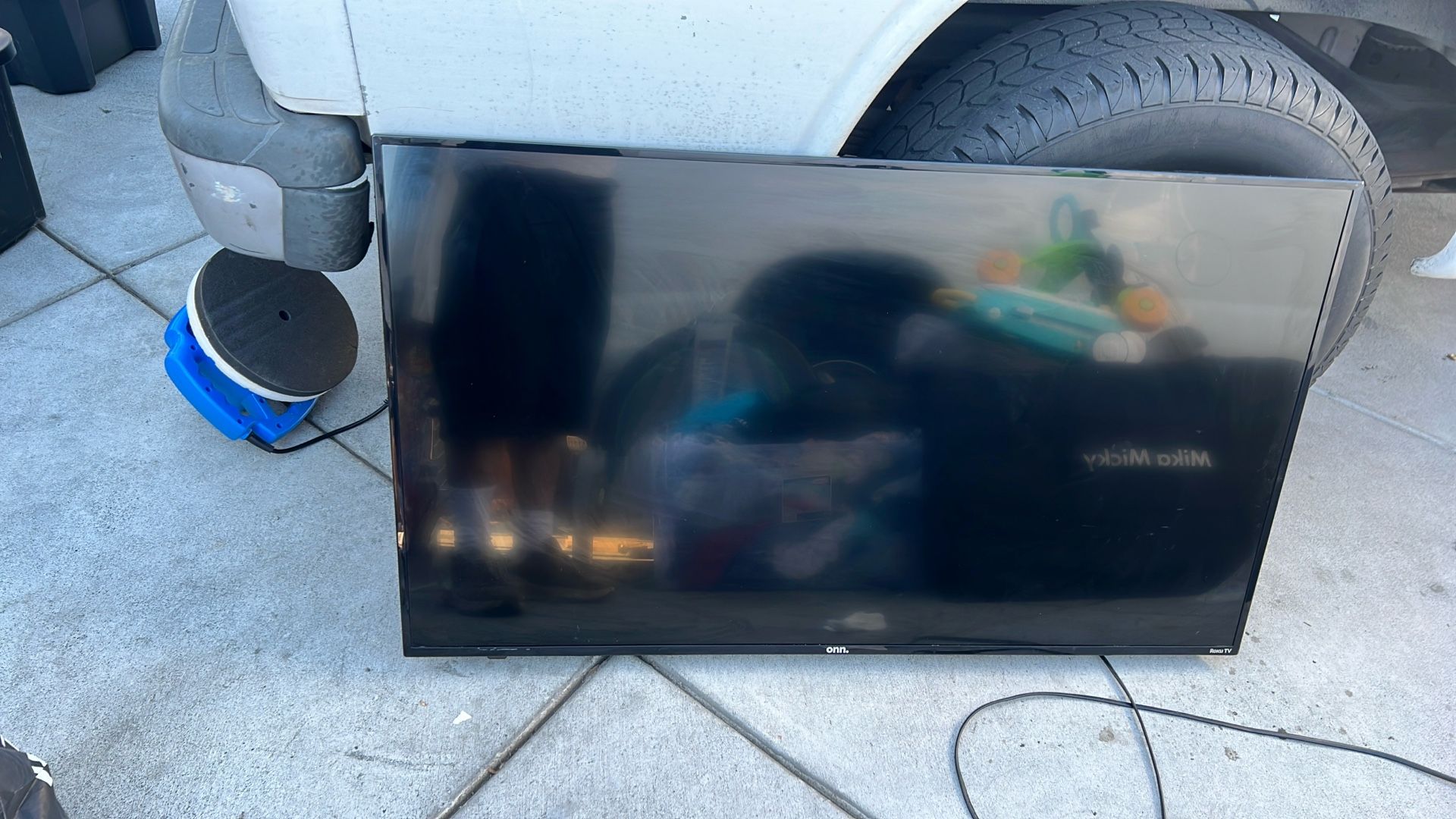 Onn Roku Tv Model Num 100012585 Smart Tv