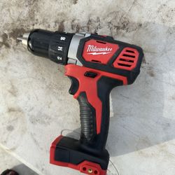 Milwaukee M18 Compact Drill/Driver — Model 2606-20 (NON-FUEL)