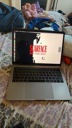 MacBook Pro 13-inch, Mid-2017, Two Thunderbolt 3 ports - Model A1708 with Magic Mouse need it gone asap