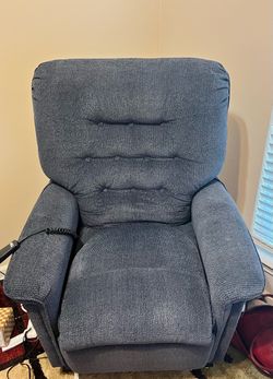 Pride Mobility Power Lift Chair Recliner – Excellent Condition! 🛋️