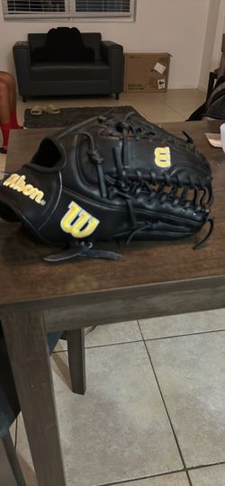 2026 A2000® Classics Series OT7 12.75” Outfield Baseball Glove