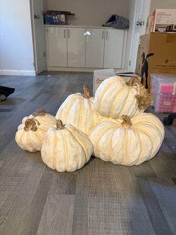 Decorative Faux Pumpkin Set