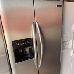 Fridge Frigidaire 
