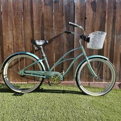 Xmas Special.  Electra Hawaii Model In Sea Foam Green. Women’s 26 Inch Beach Cruiser. 