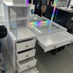 Hello Kitty Diet Vanity Desk With All Over Mirror Set