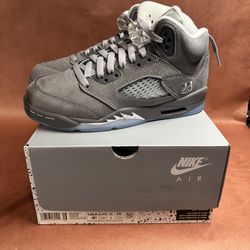 Air Jordan 5 Wolf Grey Size 4.5Y Brand New