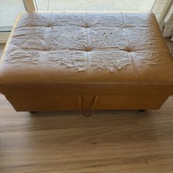 Free Ottoman 